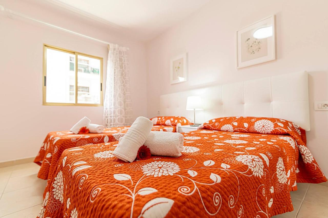 Apartamentos En El Centro De Los Cristianos 아로나 외부 사진