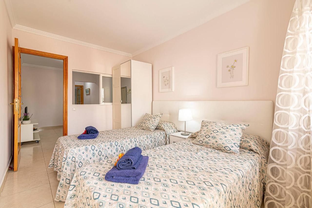 Apartamentos En El Centro De Los Cristianos 아로나 외부 사진