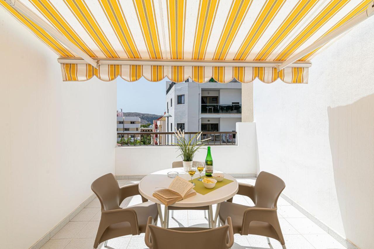 Apartamentos En El Centro De Los Cristianos 아로나 외부 사진