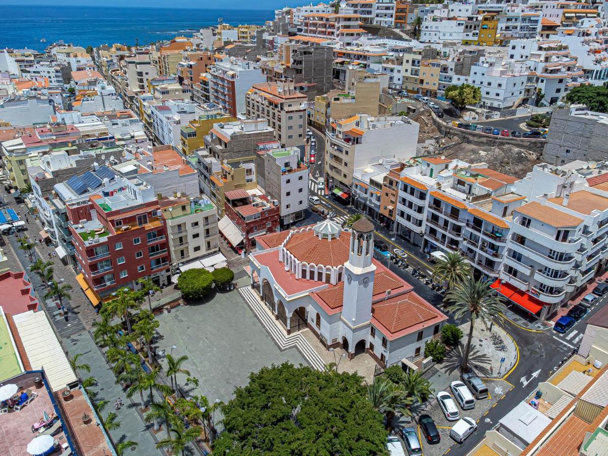 Apartamentos En El Centro De Los Cristianos 아로나 외부 사진