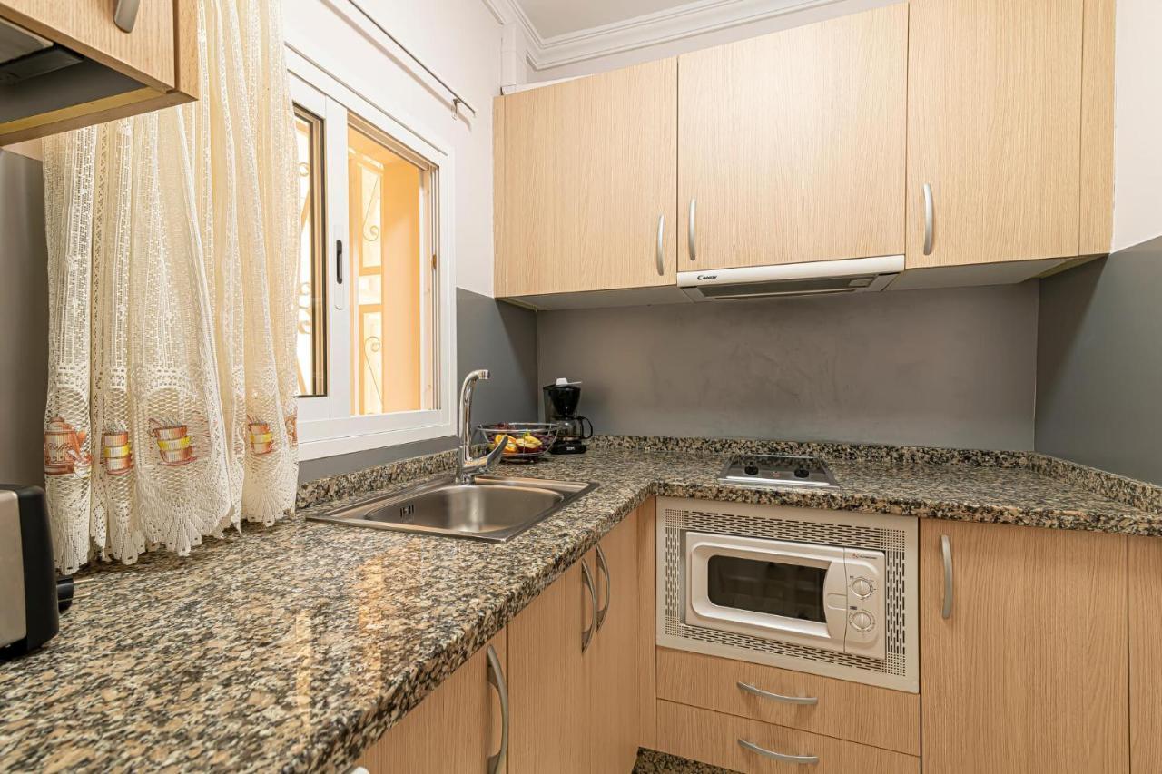 Apartamentos En El Centro De Los Cristianos 아로나 외부 사진