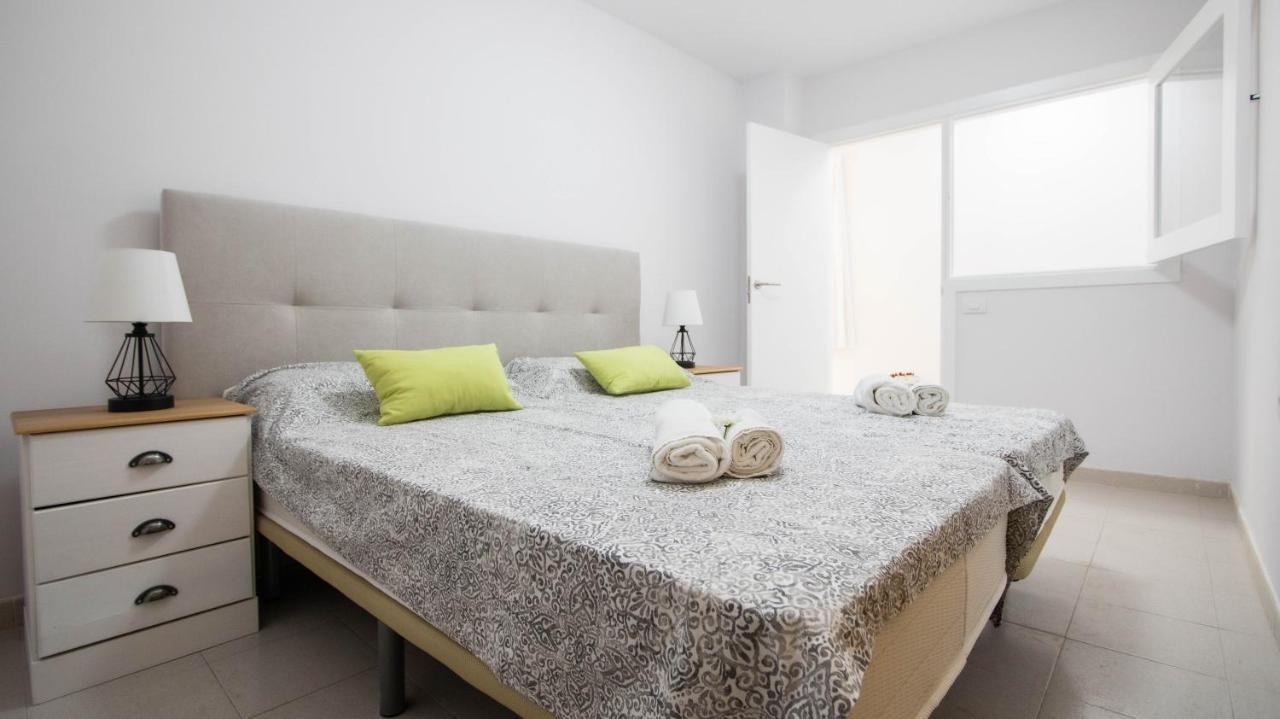 Apartamentos En El Centro De Los Cristianos 아로나 외부 사진